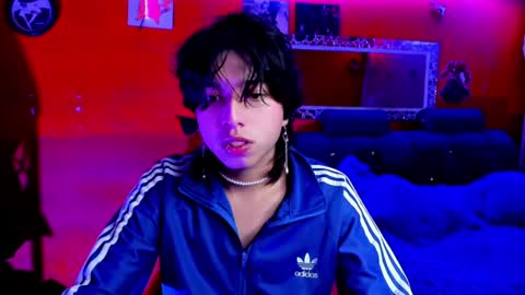 Snapshot of angellonfire chatting on January 28, 7:11 am Angel  online show from January 28, 7:11 am