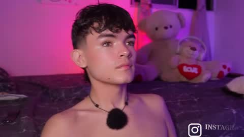 Angelo I work from home this is my room  online show from July 23, 12:58 am