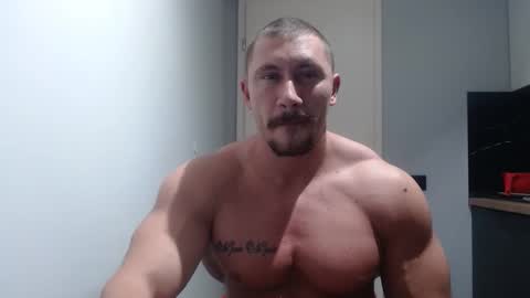  ------- SEX SHOW WITH GUYS AND GIRLS  MUSCLE SHOW online show from October 30, 5:14 pm