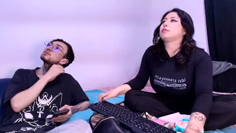 Annyharris online show from August 7, 10:49 pm
