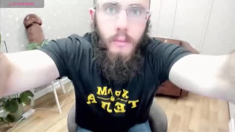 Ant online show from December 4, 9:16 am