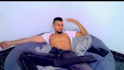 Anthony rico69 online show from December 19, 8:02 pm