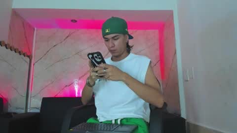 Snapshot of anyelo_sexyhot chatting on October 2, 12:09 pm anyelo_sexyhot online show from October 2, 12:09 pm