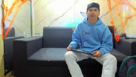 Snapshot of anyelo_sexyhot chatting on October 23, 12:19 pm anyelo_sexyhot online show from October 23, 12:19 pm
