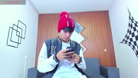 Snapshot of anyelo_sexyhot chatting on February 2, 11:19 am anyelo_sexyhot online show from February 2, 11:19 am