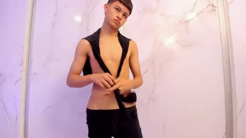   online show from April 9, 6:19 am