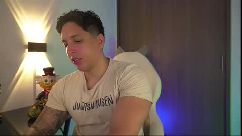 Snapshot of appolo_allen chatting on October 21, 9:28 pm insta appolo master online show from October 21, 9:28 pm