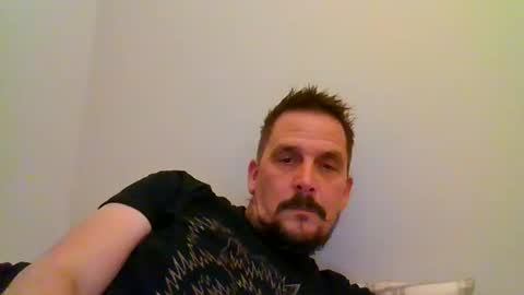 ariparikrigsmann online show from December 15, 9:09 pm