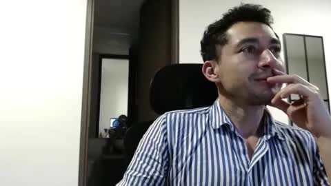 Armand online show from October 3, 4:06 am