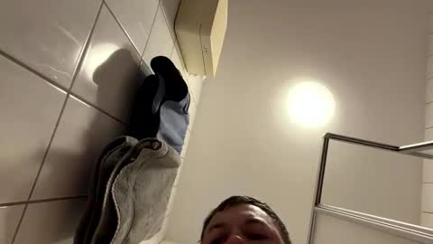 armyskater32 online show from April 4, 7:38 am