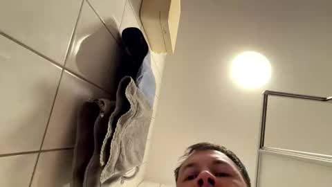 armyskater32 online show from March 17, 9:28 pm