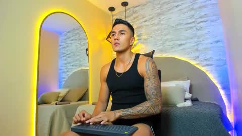 ARON BOLT online show from December 23, 5:05 am