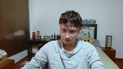 Aaron online show from February 3, 7:10 pm