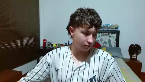 Aaron online show from January 17, 8:04 pm