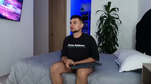 Aron Santoro online show from April 18, 3:08 am