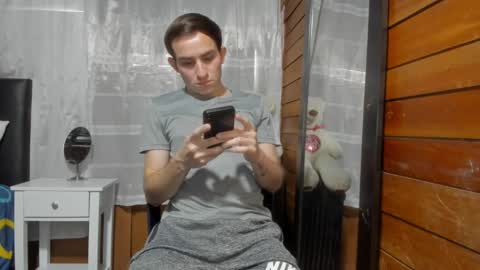 Snapshot of arongfranco chatting on December 21, 9:36 pm Aron G Franco online show from December 21, 9:36 pm
