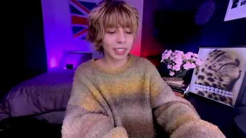Aaron  online show from June 26, 5:21 am