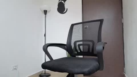   online show from February 21, 2:18 pm