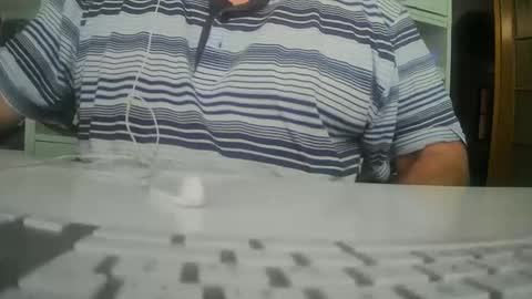 Snapshot of arturo200247 chatting on September 23, 5:51 am arturo200247 online show from September 23, 5:51 am