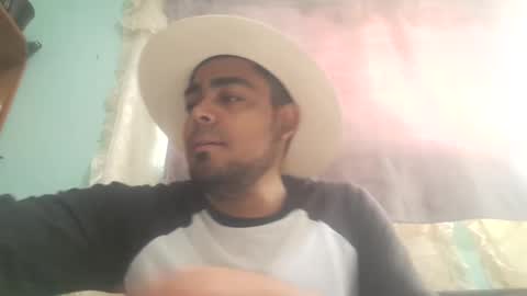 Snapshot of arturo_alvarado93 chatting on December 10, 8:49 pm the chosen one online show from December 10, 8:49 pm