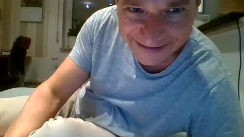 Snapshot of as660660 chatting on September 12, 8:31 pm as660660 online show from September 12, 8:31 pm
