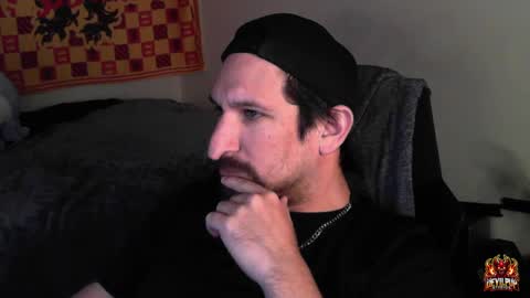 Snapshot of asanator101 chatting on September 29, 6:01 am DevilPup75 online show from September 29, 6:01 am