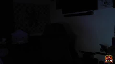 Snapshot of asanator101 chatting on September 28, 5:49 am DevilPup75 online show from September 28, 5:49 am