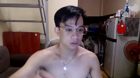 Snapshot of asiandreamboyx chatting on February 15, 12:33 pm asiandreamboyx online show from February 15, 12:33 pm