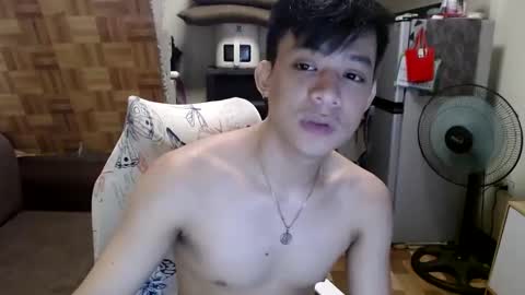 Snapshot of asiandreamboyx chatting on December 17, 7:29 am asiandreamboyx online show from December 17, 7:29 am