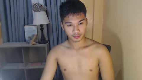 Snapshot of asianhunk_jamesx chatting on October 4, 10:31 am asianhunk_jamesx online show from October 4, 10:31 am