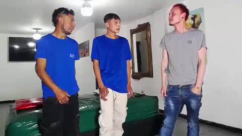 Snapshot of asmodeus7100 chatting on September 17, 6:09 pm THOMAS AND DAMIAND online show from September 17, 6:09 pm