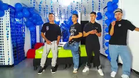 Snapshot of asmodeus7100 chatting on December 18, 12:10 am THOMAS AND DAMIAND online show from December 18, 12:10 am