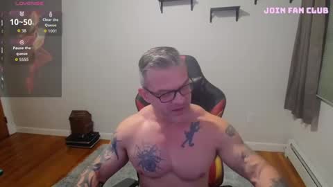 Snapshot of ass_chaser_1 chatting on October 22, 1:31 am Ass Chaser online show from October 22, 1:31 am