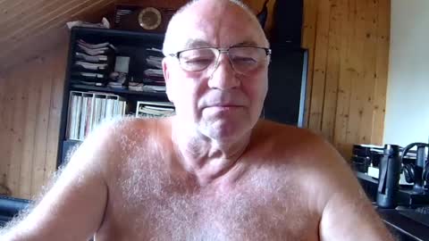 asusandy online show from July 18, 9:36 am