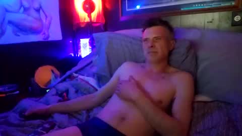 Snapshot of athandrew chatting on February 21, 10:17 am jonnyandrew online show from February 21, 10:17 am
