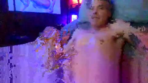 Snapshot of athandrew chatting on February 28, 10:17 pm jonnyandrew online show from February 28, 10:17 pm