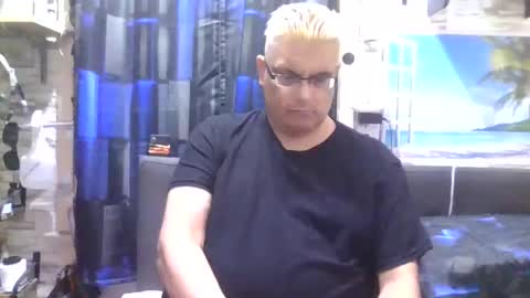 Snapshot of atr2424 chatting on February 4, 11:05 am A online show from February 4, 11:05 am