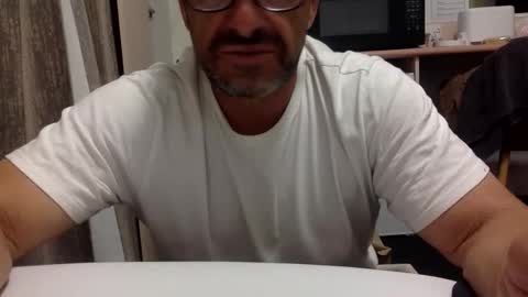 aussieguy59660 online show from March 30, 9:54 am