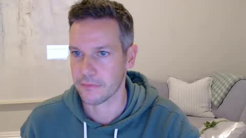 aussiesurfer0000 online show from May 13, 6:21 am