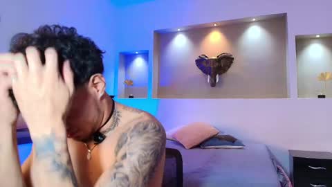 AUSTIN  online show from December 13, 4:11 am