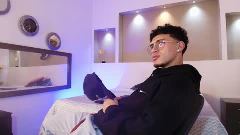 AUSTIN  online show from December 20, 3:36 am