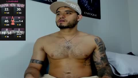 Snapshot of austintorres_ chatting on February 20, 2:40 am AustinTorres online show from February 20, 2:40 am