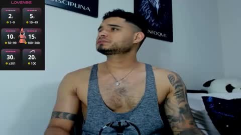 Snapshot of austintorres_ chatting on February 13, 2:56 am AustinTorres online show from February 13, 2:56 am