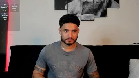 Snapshot of austintorres_ chatting on September 23, 2:44 am AustinTorres online show from September 23, 2:44 am