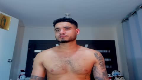Snapshot of austintorres_ chatting on January 5, 2:17 am AustinTorres online show from January 5, 2:17 am