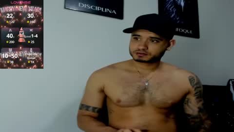 Snapshot of austintorres_ chatting on February 12, 2:56 am AustinTorres online show from February 12, 2:56 am