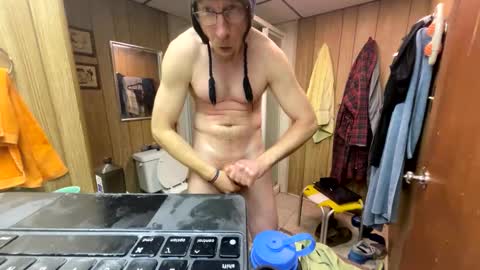 Senior Agua online show from December 28, 6:18 pm