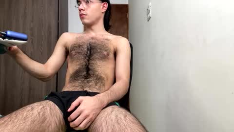 AndrewXxl independent online show from March 7, 6:49 pm