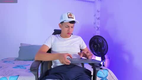Snapshot of axel_cody_ chatting on October 21, 11:57 am AXEL online show from October 21, 11:57 am