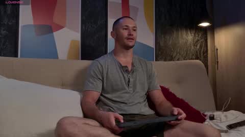 Axel Fairchaild online show from November 11, 1:16 pm